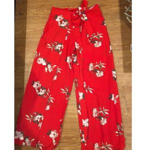 Floral adjustable flowy pants🌹